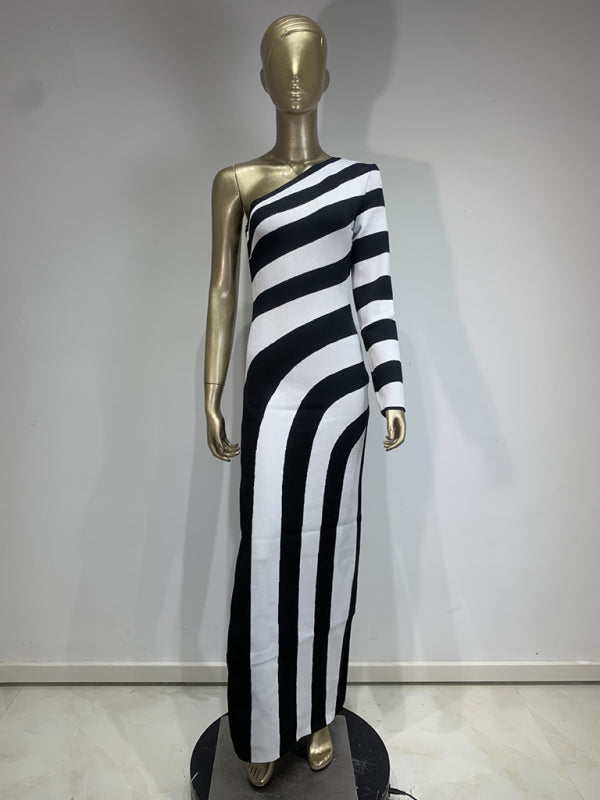 Laiytu - Zebra Print One Shoulder Long Sleeve Dress